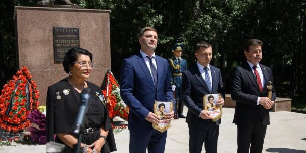 Торжественное открытие памятника